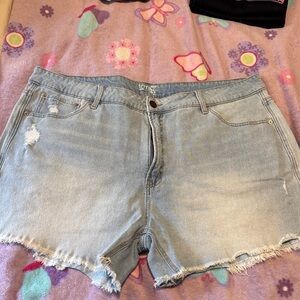 Light Wash Denim Frayed Hem Women's Shorts
